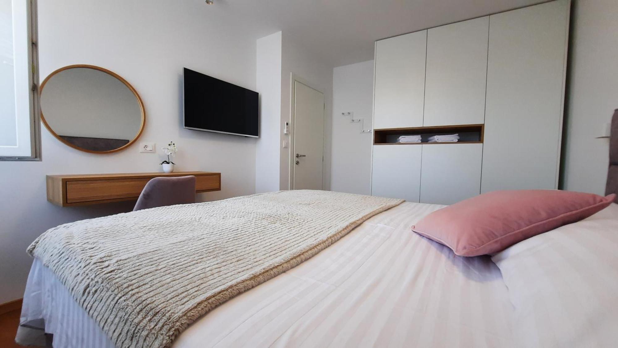 Luxury Apartments Marina View Водице Экстерьер фото