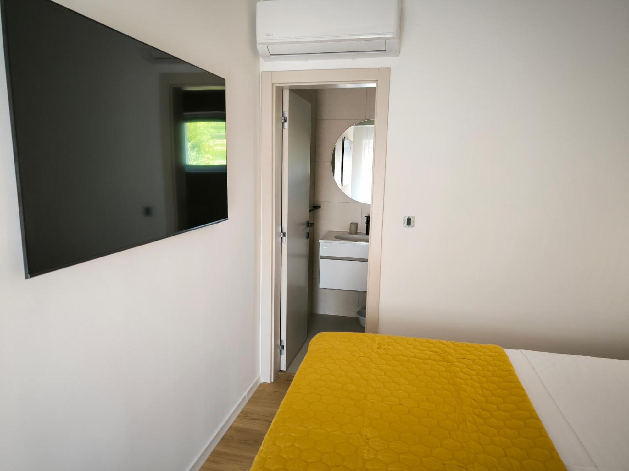 Luxury Apartments Marina View Водице Экстерьер фото
